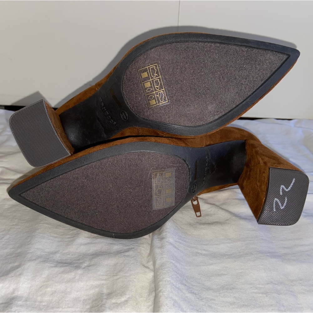 Women’s Boots, Size 10 - Picture 4 of 10